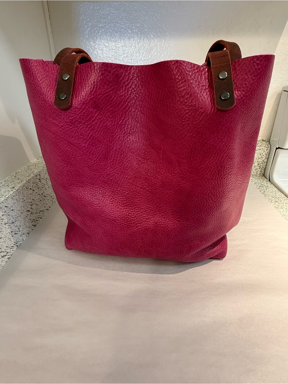Stylish Pink Tote Bag with Burgundy Handles - Picture 2 of 6